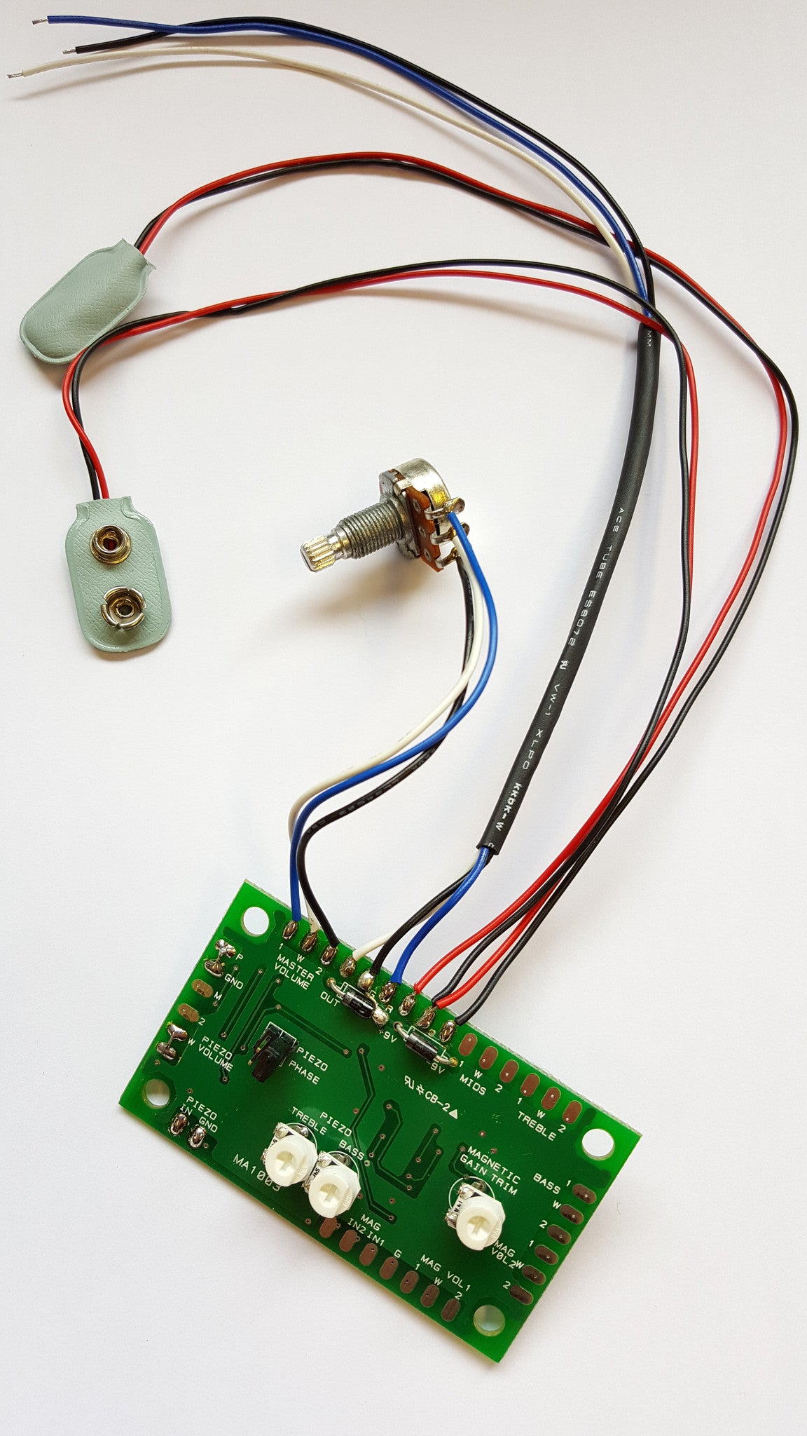 Pre-amp - Buffer for bass with piezo bridge saddle pickup